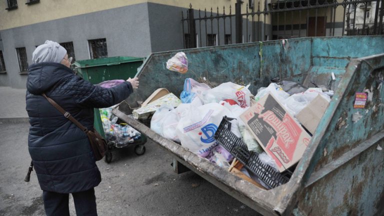 Мусор — в бункер. Сбор ТКО в дачных кооперативах Сургута станет цивилизованным